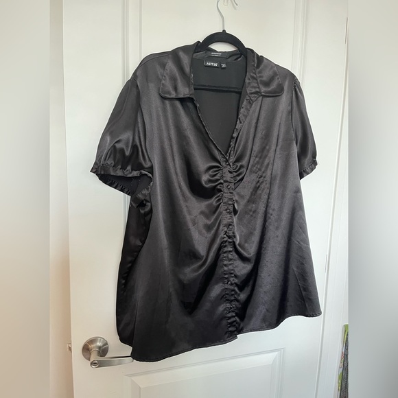 Apt. 9 Essential Black Silky Top - Picture 1 of 3